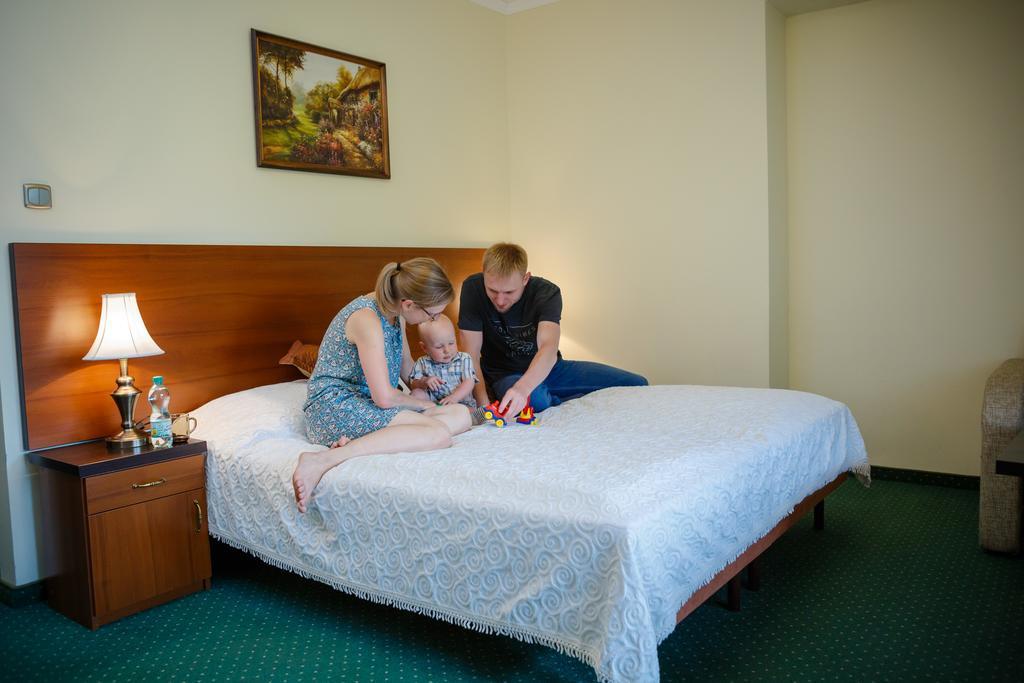 Hotel&Spa Jawor Завоя Екстериор снимка