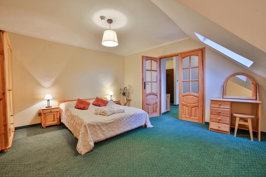 Hotel&Spa Jawor Завоя Екстериор снимка